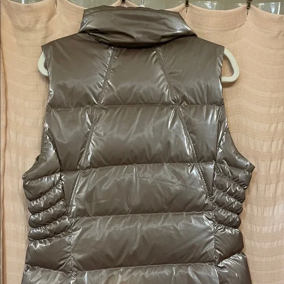 Athleta Brown Downtown Puffer Vest - Picture 10 of 14